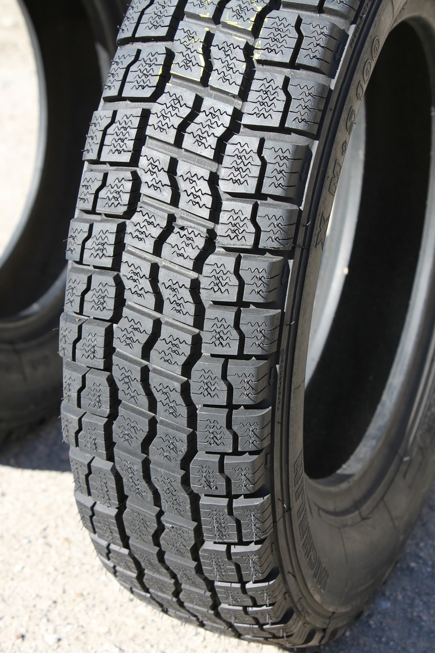 Wie Michelin und Bridgestone Innovationen bei grünen Reifen vorantreiben